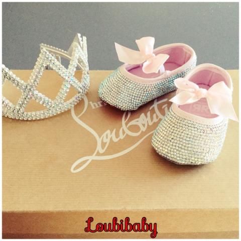 chaussures chaussons style louboutin bebe naissance entierement en strass Kadolog